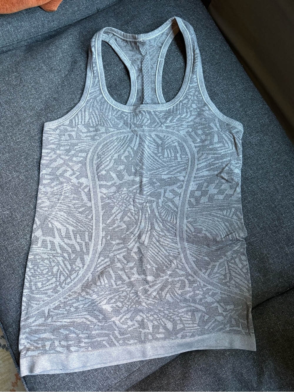 Lululemon Seamless Racerback Tank Top Sz 6 Gray Classic Style Soft Stretchy
